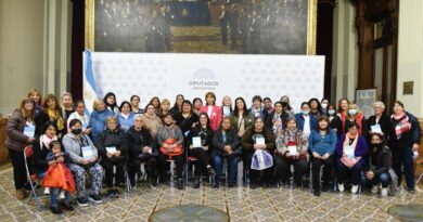 Alicia Aparicio recibió en el Congreso de la Nación a las Manzaneras de San Fernando