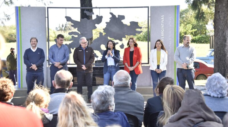 Gacetilla de prensa: Otras 252 familias recibieron su escritura en Malvinas Argentinas