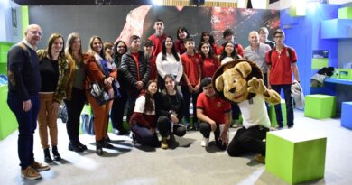Noe Correa visitó el stand de Malvinas Argentinas en la “46° Feria Internacional del Libro de Buenos Aires”