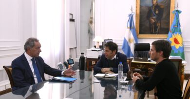 Kicillof recibió al nuevo ministro nacional de Desarrollo Productivo, Daniel Scioli