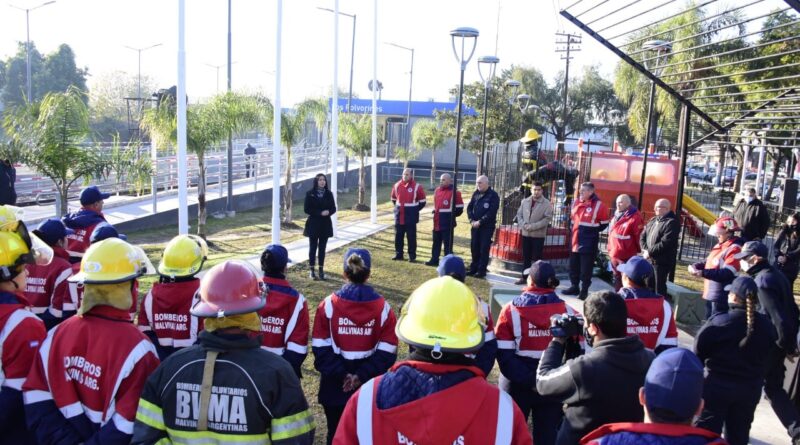 2 de junio se los conmemora al cumplirse un nuevo aniversario de la fundación del primer cuerpo de bomberos voluntarios