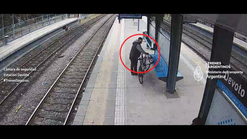 Robó una bicicleta, quiso escapar en tren y fue detenido gracias al Comando Trenes Seguros
