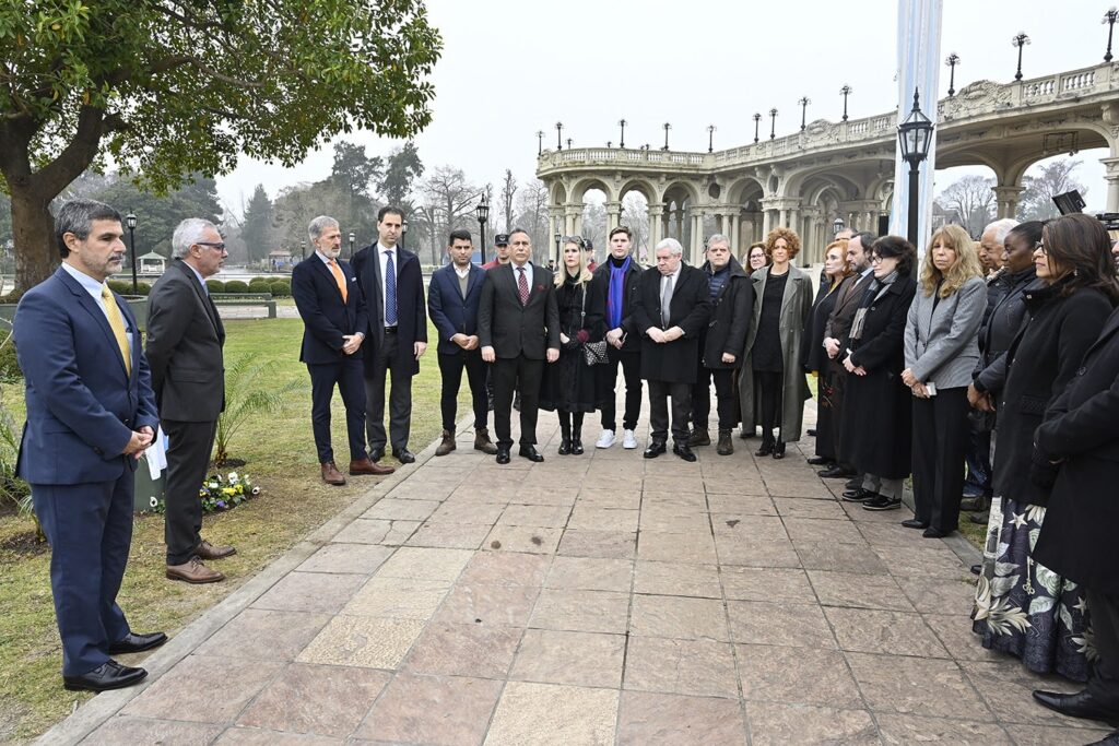 El Municipio de Tigre y la DAIA recordaron a las víctimas del atentado a la AMIA
