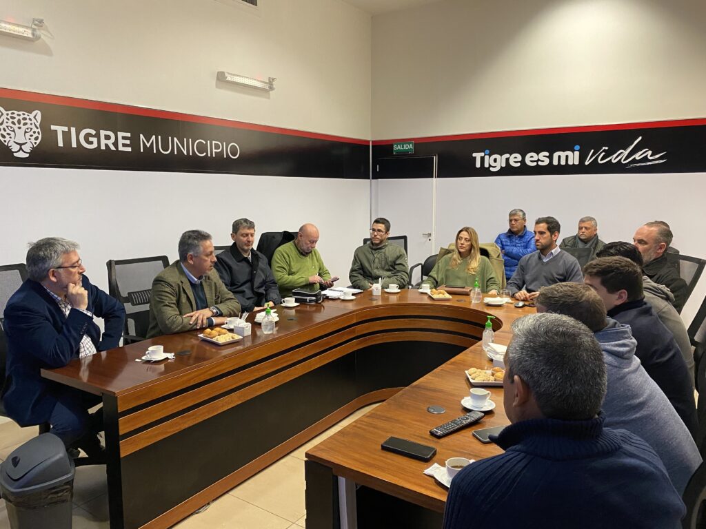 Funcionarios de La Matanza visitaron el COT y elogiaron el modelo de seguridad del Municipio de Tigre