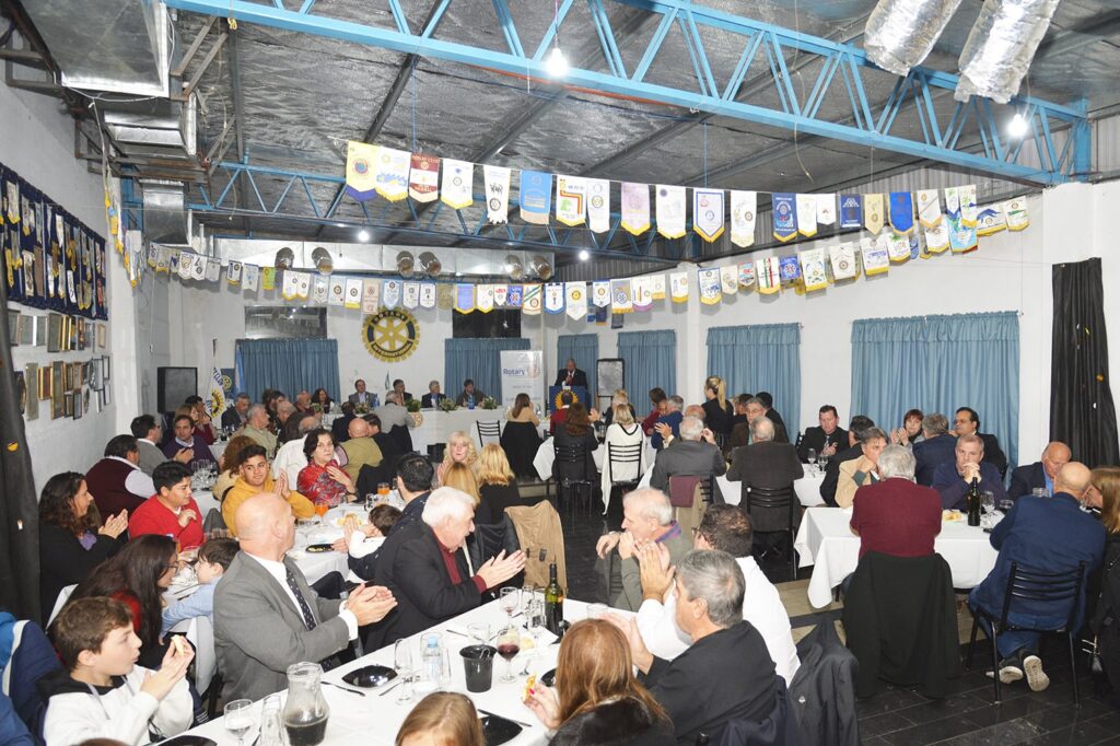 Julio Zamora acompañó el cambio de autoridades de los Rotary Club de Don Torcuato, Nuevo Delta y General Pacheco