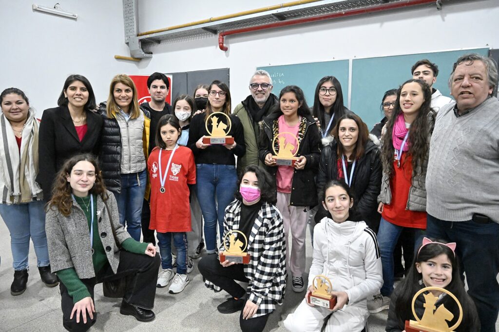 Julio Zamora acompañó el primer Torneo Femenino de Ajedrez del Municipio de Tigre