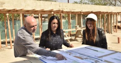 Noe Correa visitó la obra del CDI que se construye en Grand Bourg