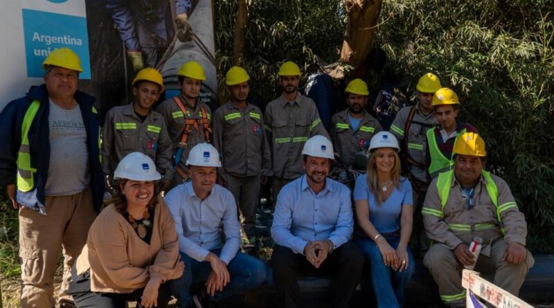 Malena Galmarini, Ariel Sujarchuk y Carlos Ramil recorrieron una importante obra de agua potable que beneficiará a 8.000 habitantes de Maschwitz, en Escobar