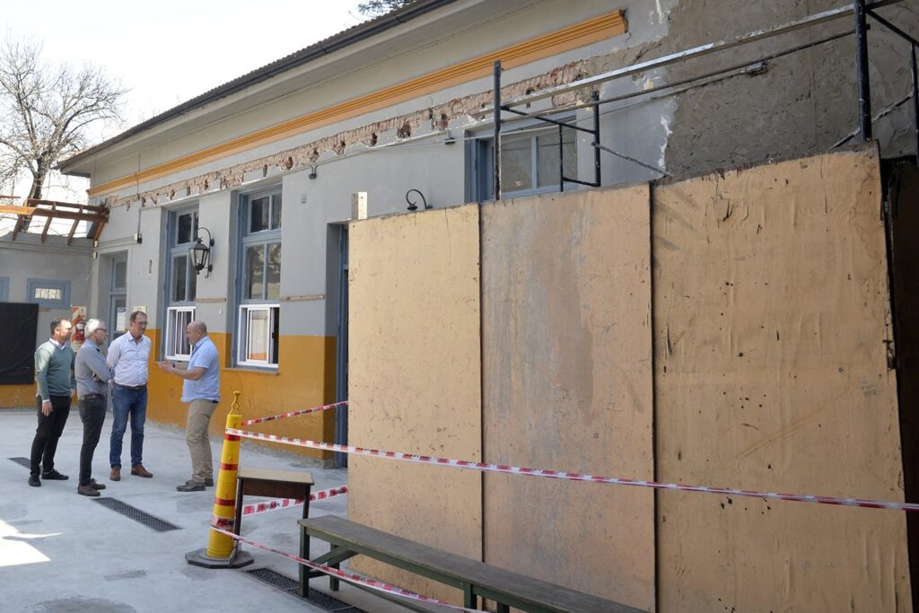 Infraestructura educativa: avanzan los trabajos de remodelación en la Escuela Primaria N°3 de Tigre centro