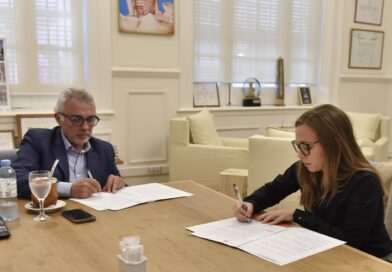 Julio Zamora firmó un convenio con WorkerTech Argentina para brindar capacitaciones en informática a vecinas de Tigre