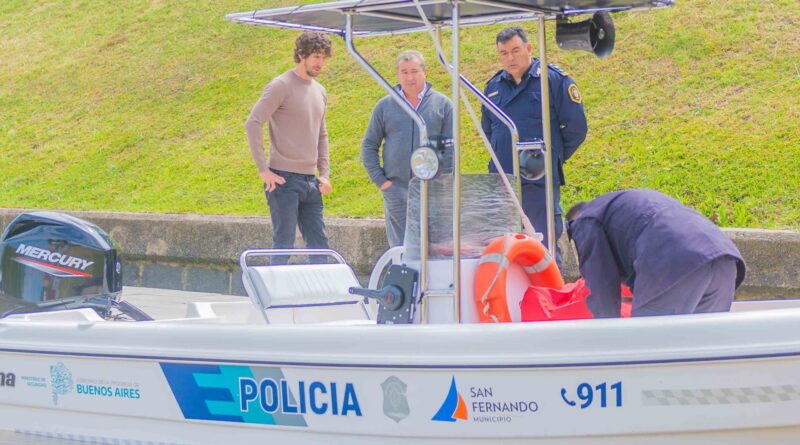 Juan Andreotti presentó una Nueva Lancha de la Policía para seguridad en Islas