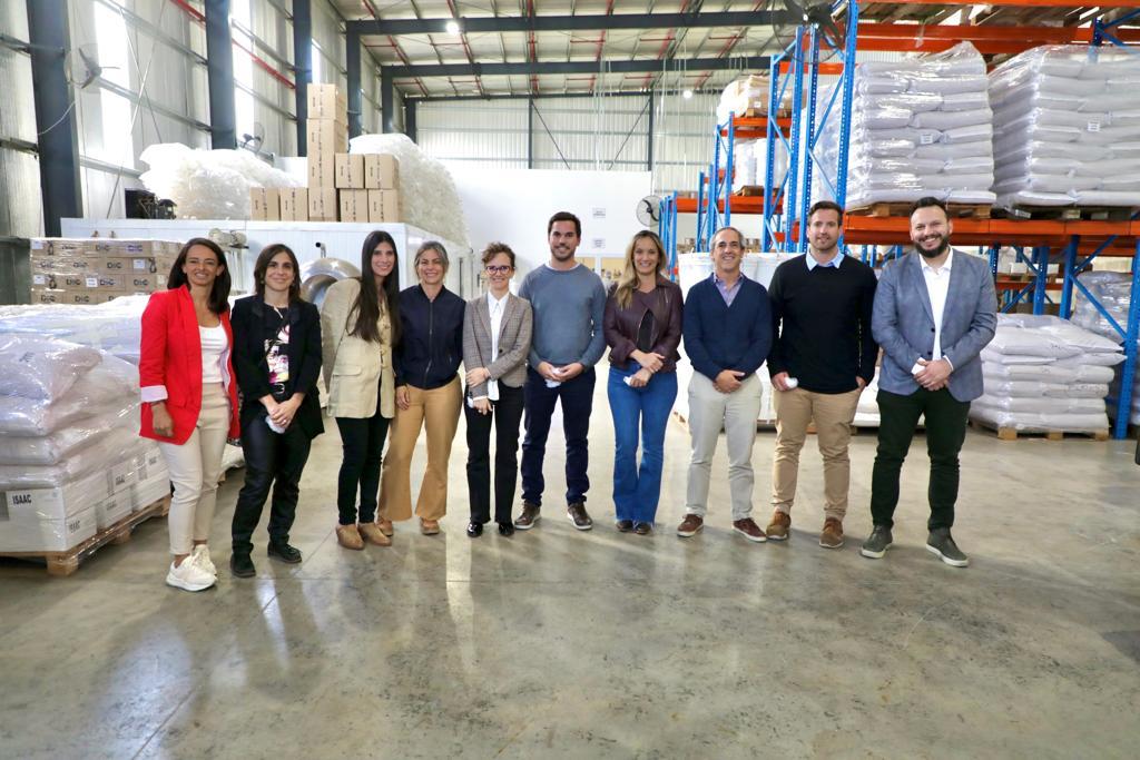 Malena Galmarini recorrió las instalaciones del Grupo Piero y visitó la empresa alimenticia Desde el Campo en Tigre