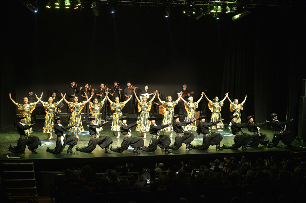 El Municipio de Tigre distinguió al Ballet de Arte Folklórico Argentino luego de su gira por España