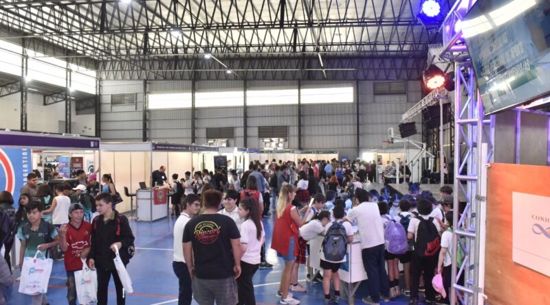 Se realiza la 2° Feria Regional de Ciencia y Tecnología en Malvinas Argentinas