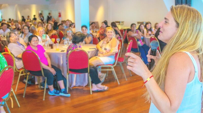 San Fernando homenajeó a sus “manzaneras” por un nuevo año de trabajo