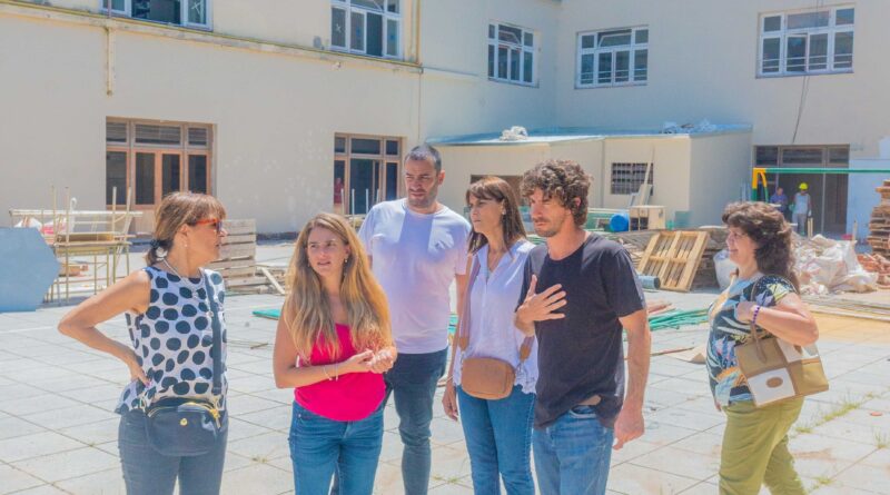 Andreotti visitó el avance de la renovación total de la Escuela “Normal-Artigas”