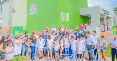 Andreotti y Sileoni inauguraron el nuevo edificio de las Escuelas Primaria N°5 y Secundaria N°19