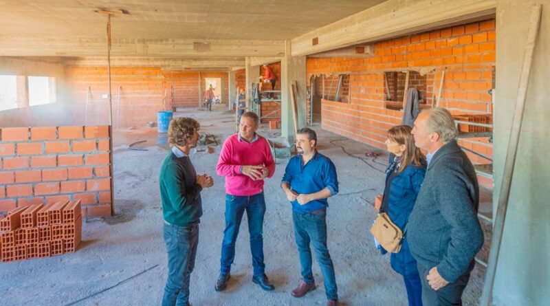 Juan Andreotti visitó las obras de renovación y ampliación del Hospital Provincial Cordero