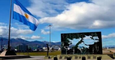 Gobiernos provinciales y excombatientes conmemoran Malvinas con vigilias y festivales