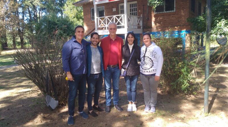 Junto a autoridades del Municipio de Tigre, Daniel Gollán recorrió los CAFyS de Islas para analizar su situación y trabajar en sus remodelaciones