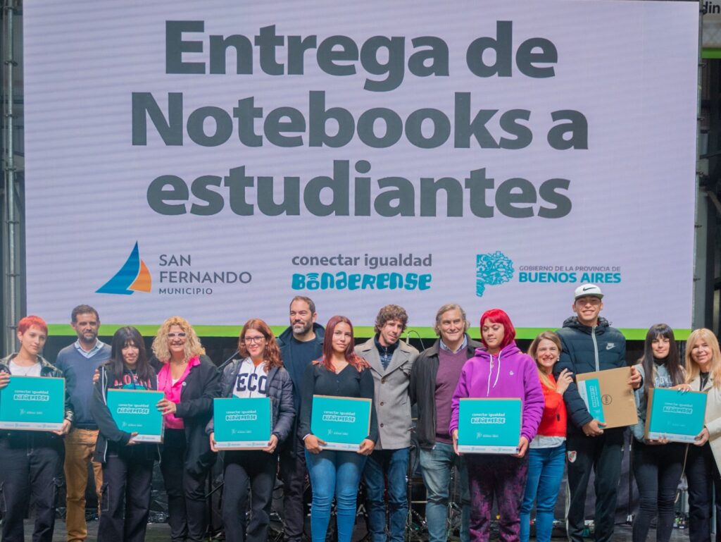 Se entregaron 1.380 notebooks en San Fernando a estudiantes de último año de escuelas públicas
