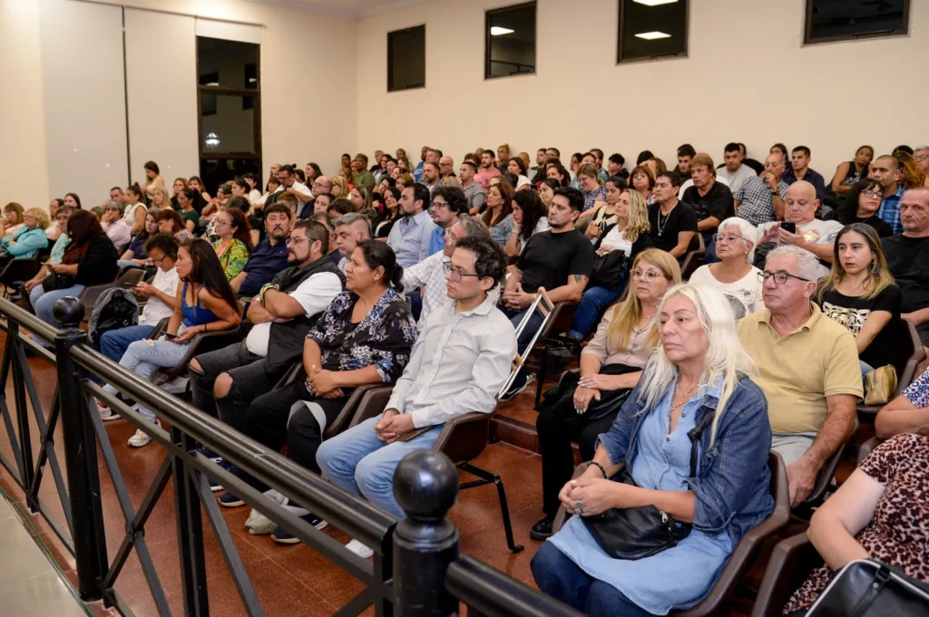 JULIO ZAMORA EN EL HCD: "VAMOS A TRABAJAR EN UNA NORMATIVA QUE REGULE LAS ALTURAS DE LAS EDIFICACIONES Y RESPETE LA IDENTIDAD DE CADA LOCALIDAD DE TIGRE"